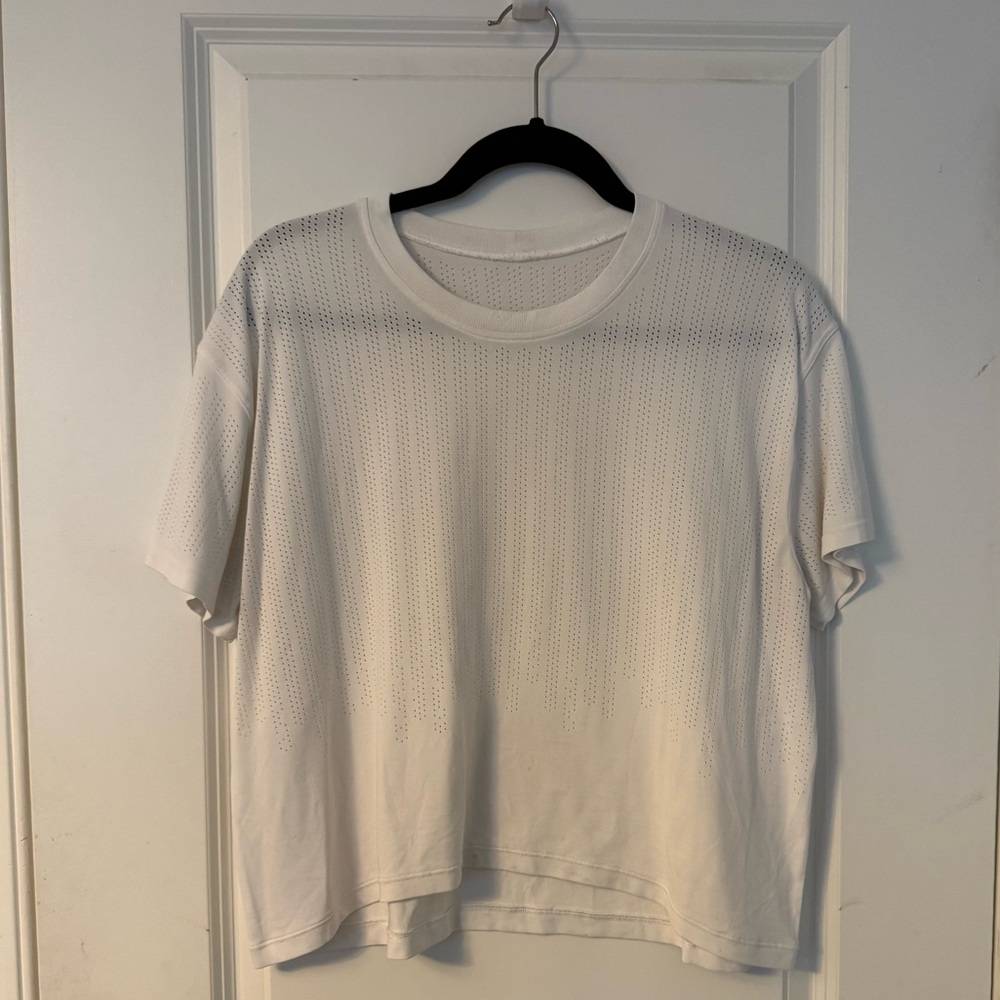 Train to be shortsleeve